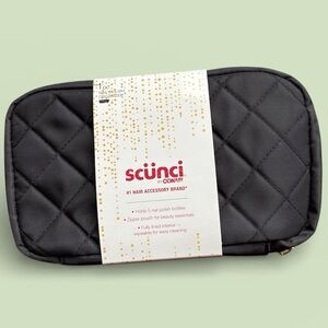 Scunci Quilted Nail Polish Organizer Pouch